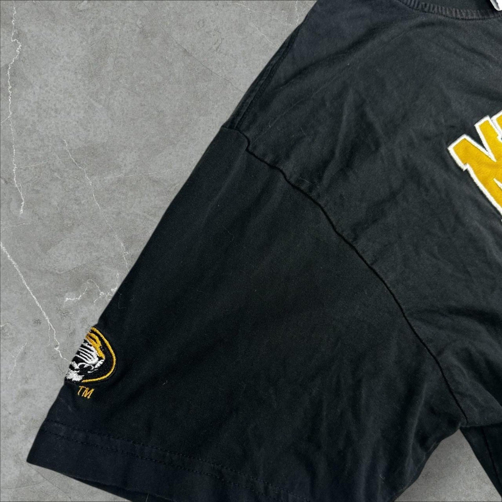 Missouri Tigers on Champion T-Shirt Size XL