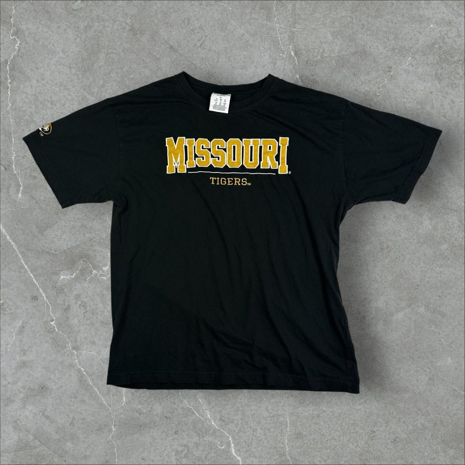 Missouri Tigers on Champion T-Shirt Size XL