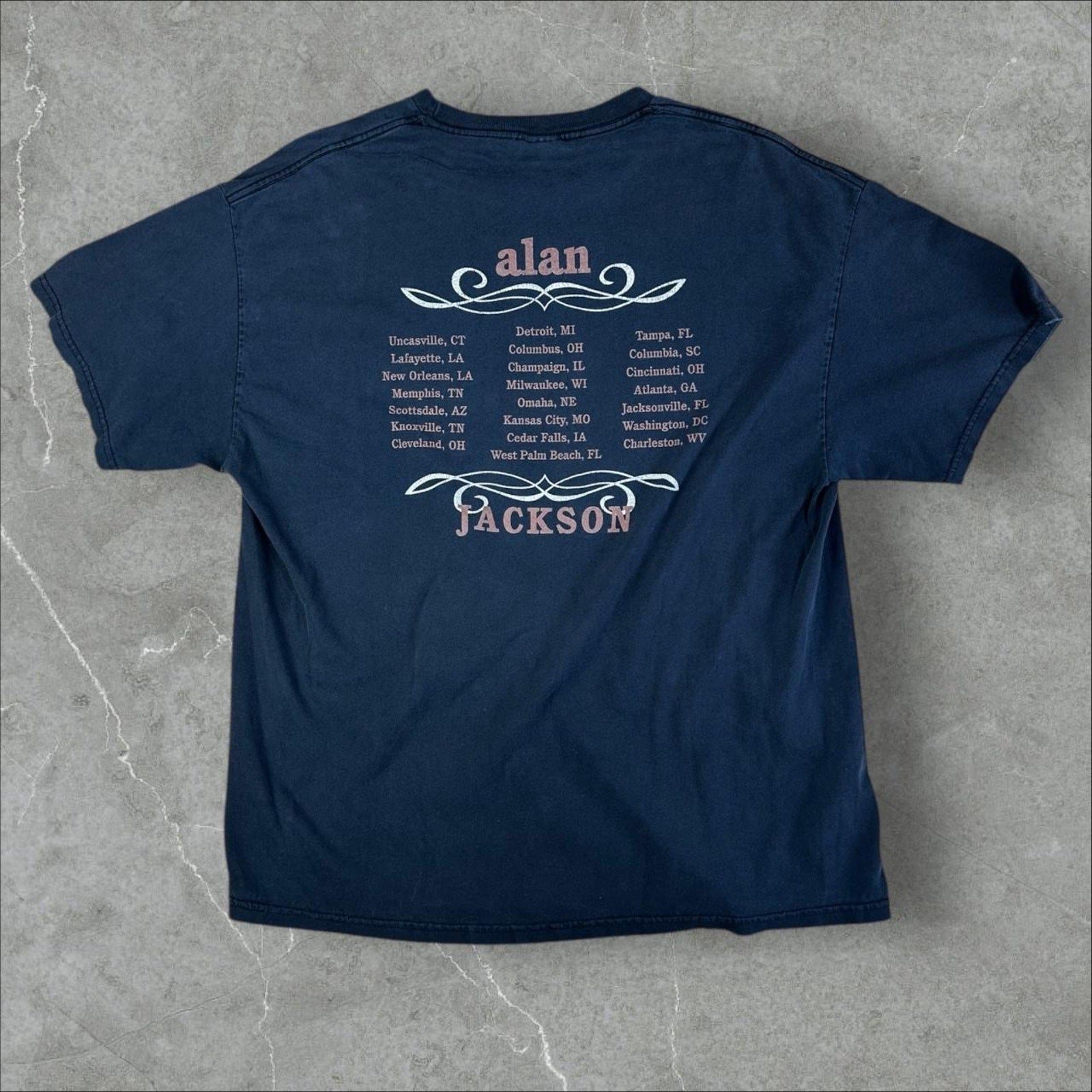 Vintage 2004 Alan Jackson Tour Concert Tee